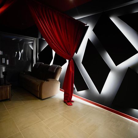 L Unique Cinema Room Grenoble Ngoại thất bức ảnh