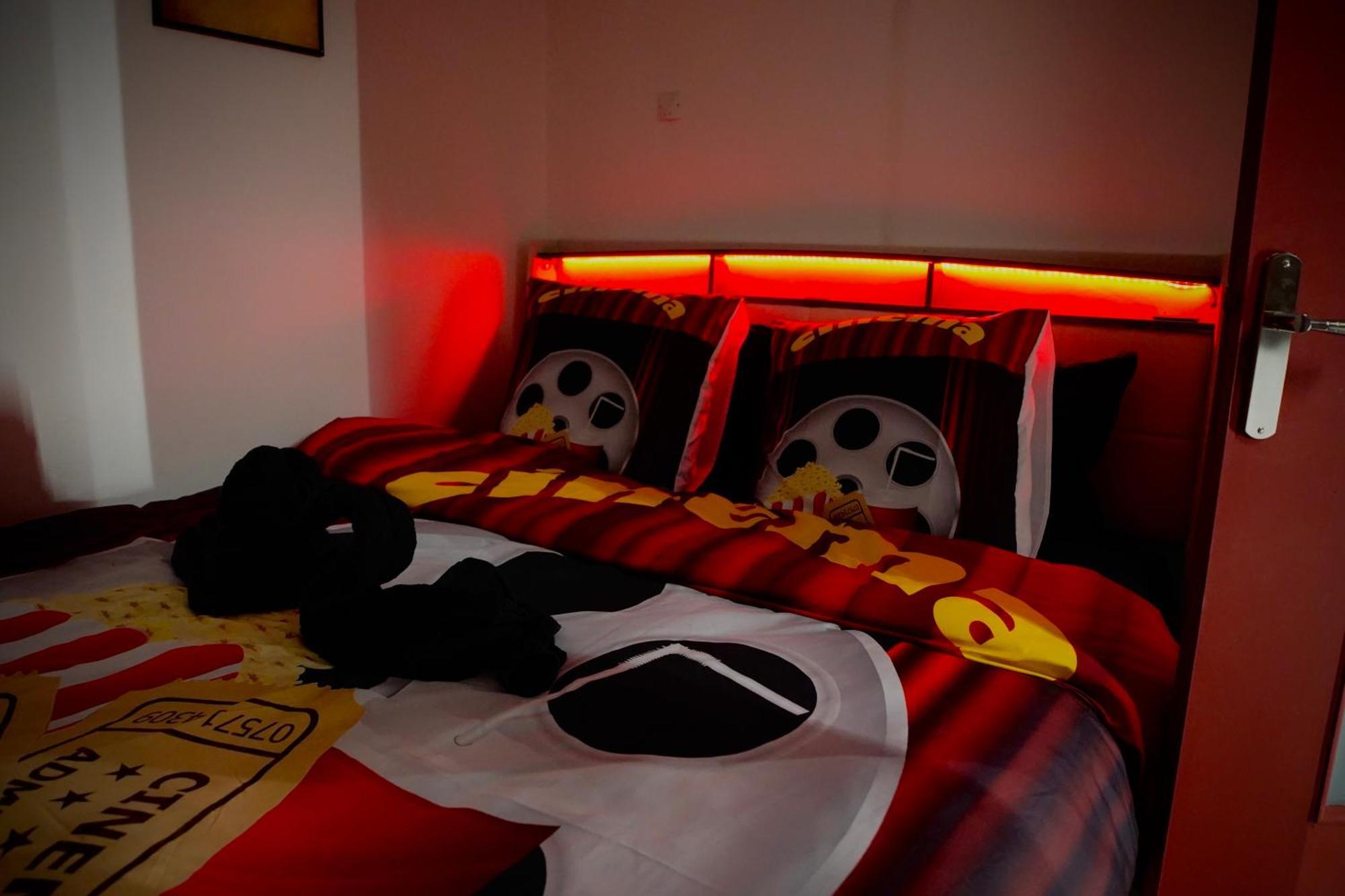 L Unique Cinema Room Grenoble Ngoại thất bức ảnh